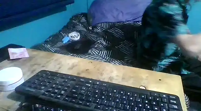 malekon76 online show from January 2025 12:36:01 PM