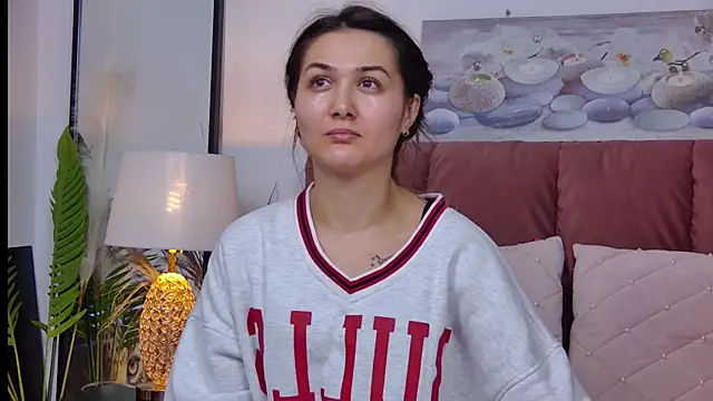 NicolLopeze online show from January 2025 05:08:01 PM