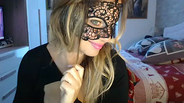 Snapshot of lulu_italy chatting on November 2025 07:51:01 AM lulu italy online show from November 2025 07:51:01 AM