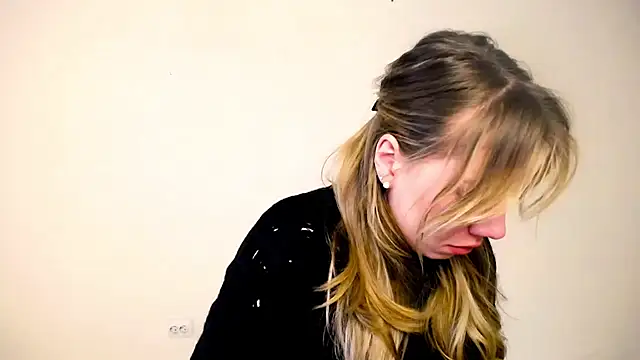 Sport Tall Doll online show from April 2026 08:01:01 AM