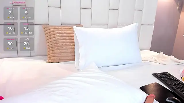 ValeriaGarcia online show from December 2024 12:18:02 PM