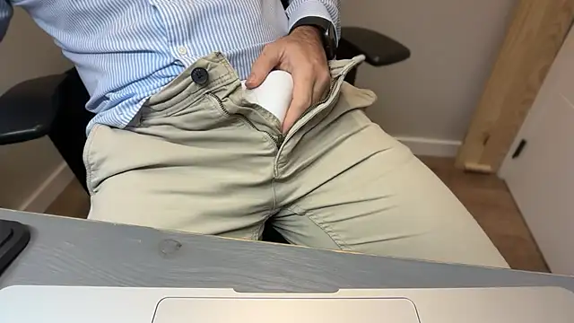 rickyi2023 online show from November 2025 04:39:01 PM