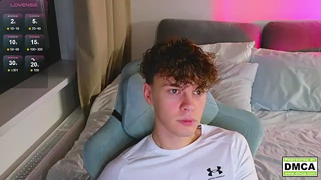 cute thomas online show from November 2025 06:01:02 PM