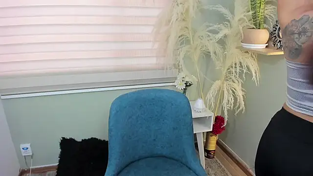 julieta evans  online show from November 2025 09:58:01 PM