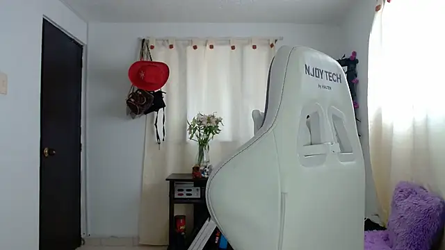 InocentHeaven1 online show from December 2024 01:13:01 PM