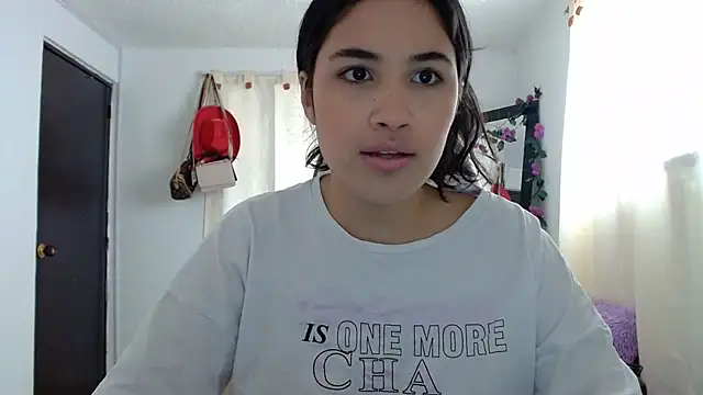 InocentHeaven1 online show from December 2024 12:34:02 PM