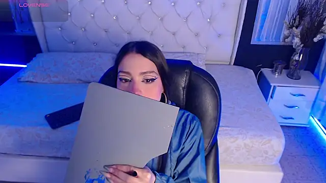 LiaVillalobos online show from September 2025 11:46:02 AM