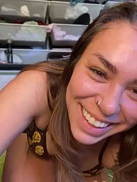 Snapshot of LeaGambit__ chatting on December 2024 09:48:01 PM LeaGambit   online show from December 2024 09:48:01 PM