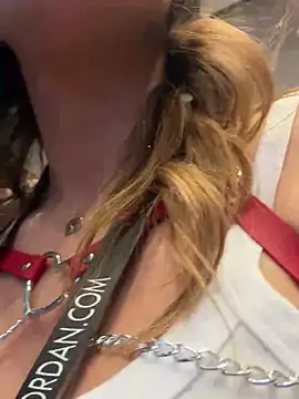 Snapshot of LeaGambit__ chatting on January 2025 12:20:01 AM LeaGambit   online show from January 2025 12:20:01 AM