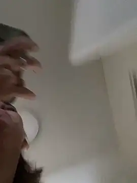 Snapshot of LeaGambit__ chatting on September 2025 04:43:01 PM LeaGambit   online show from September 2025 04:43:01 PM