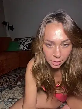 Snapshot of LeaGambit__ chatting on October 2025 04:32:01 AM LeaGambit   online show from October 2025 04:32:01 AM