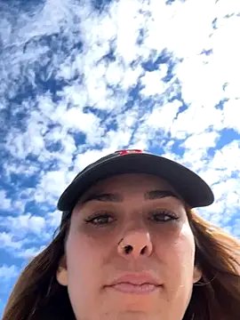 Snapshot of LeaGambit__ chatting on October 2025 07:13:01 PM LeaGambit   online show from October 2025 07:13:01 PM