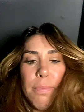 LeaGambit   online show from November 2025 01:15:01 AM