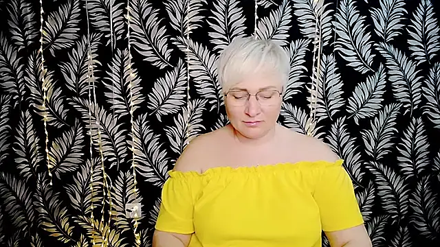 Snapshot of Olivia_playful chatting on May 2026 11:04:01 AM Olivia playful online show from May 2026 11:04:01 AM