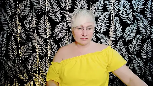 Snapshot of Olivia_playful chatting on May 2026 04:04:02 PM Olivia playful online show from May 2026 04:04:02 PM