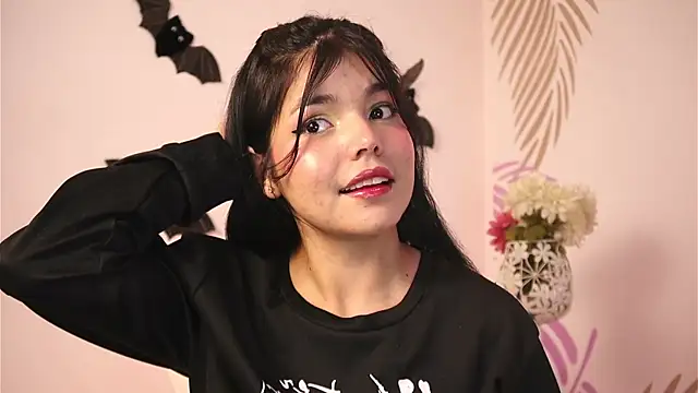 dianebleu online show from November 2025 04:33:02 AM