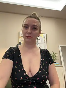 Snapshot of Janeee chatting on December 2024 03:33:01 PM Janeee online show from December 2024 03:33:01 PM