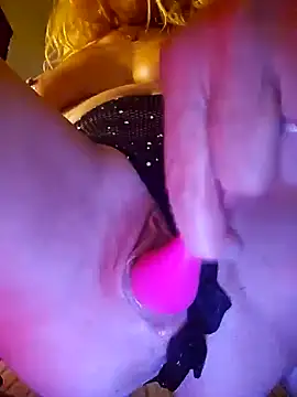 sexynini83 online show from December 2024 01:00:02 AM