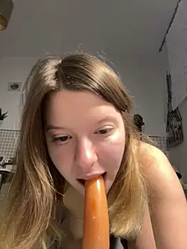 kimczii online show from April 2026 06:14:01 AM