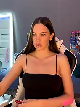 julia fly online show from September 2025 09:47:02 AM