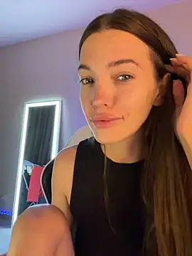 julia fly online show from June 2026 09:25:02 AM