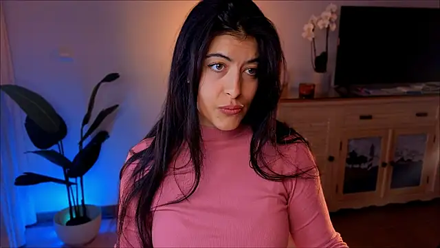 anabelcurvy online show from December 2024 08:31:02 PM