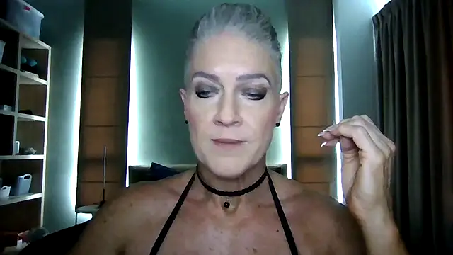 Snapshot of Devon2020 chatting on November 2025 08:47:02 AM Devon2020 online show from November 2025 08:47:02 AM