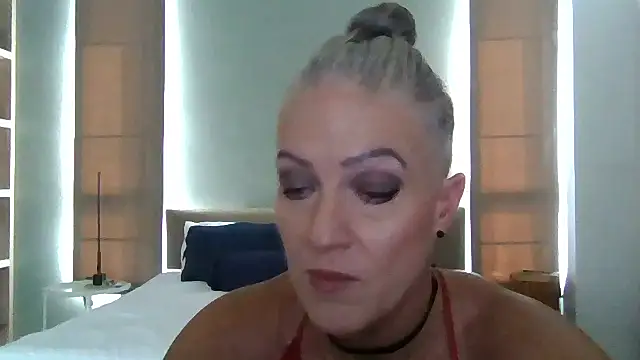 Snapshot of Devon2020 chatting on November 2025 08:59:02 AM Devon2020 online show from November 2025 08:59:02 AM