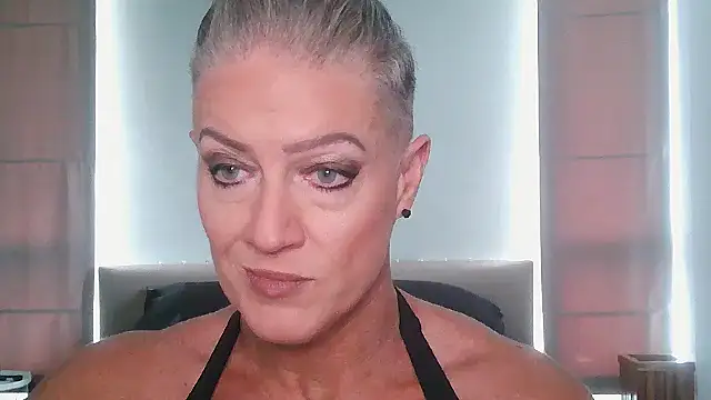 Snapshot of Devon2020 chatting on November 2025 07:18:01 AM Devon2020 online show from November 2025 07:18:01 AM