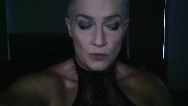 Snapshot of Devon2020 chatting on November 2025 10:58:02 AM Devon2020 online show from November 2025 10:58:02 AM