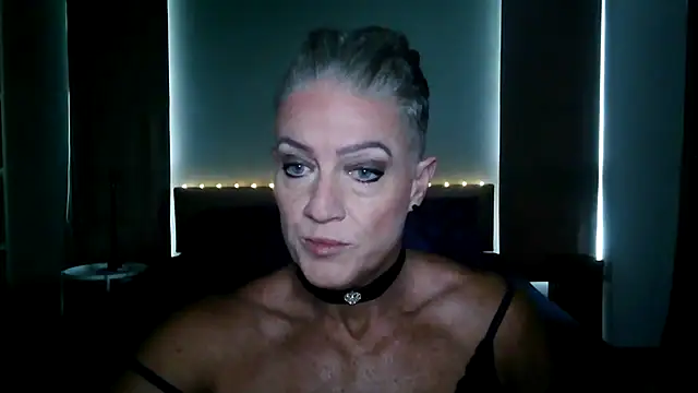 Snapshot of Devon2020 chatting on November 2025 06:57:01 AM Devon2020 online show from November 2025 06:57:01 AM