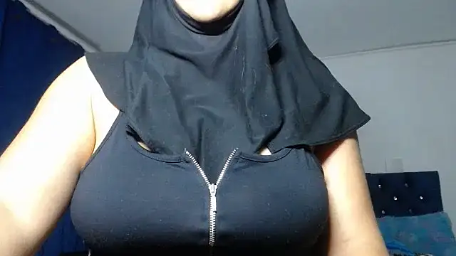 Snapshot of Jameela chatting on January 2025 03:39:02 AM Jameela online show from January 2025 03:39:02 AM
