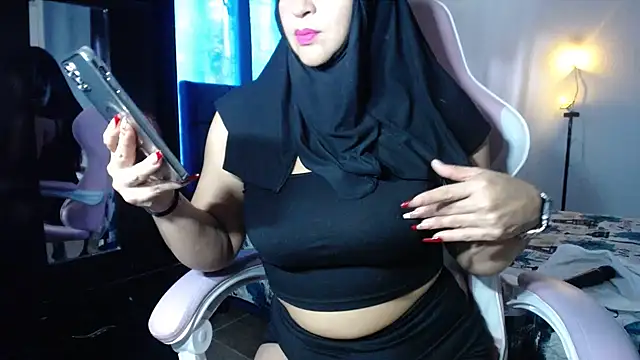 Snapshot of Jameela chatting on February 2025 06:56:01 PM Jameela online show from February 2025 06:56:01 PM