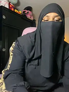 Snapshot of Jameela chatting on March 2025 02:15:01 AM Jameela online show from March 2025 02:15:01 AM