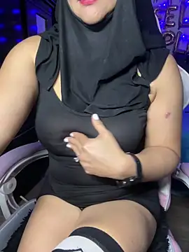 Snapshot of Jameela chatting on October 2025 09:04:01 PM Jameela online show from October 2025 09:04:01 PM