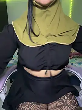 Snapshot of Jameela chatting on May 2026 09:43:01 PM Jameela online show from May 2026 09:43:01 PM