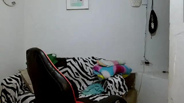 angelamarie1 online show from April 2026 10:48:01 AM