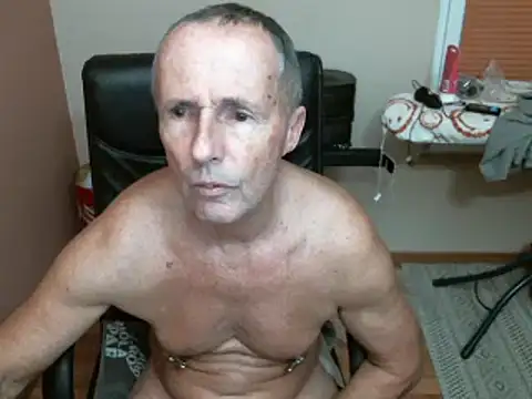 Snapshot of olibrius71 chatting on January 2025 07:58:02 PM olibrius71 online show from January 2025 07:58:02 PM