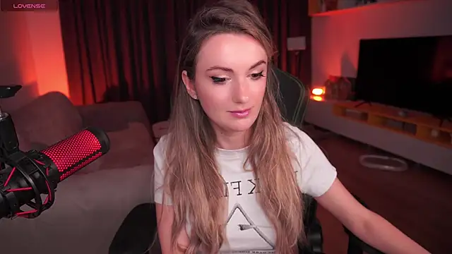 ShyNdWild online show from January 2025 04:05:01 PM