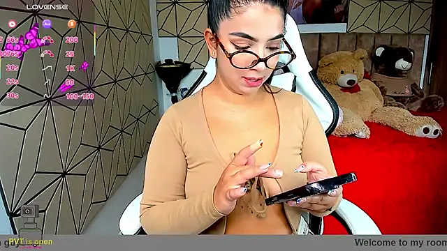 vane lopez  online show from November 2025 06:19:02 PM