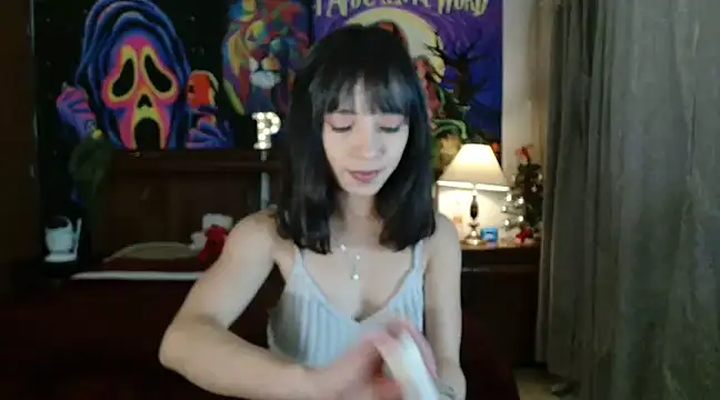 Snapshot of MINI_Petite chatting on December 2024 04:20:02 AM MINI Petite online show from December 2024 04:20:02 AM