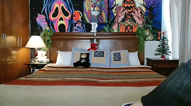 Snapshot of MINI_Petite chatting on December 2024 11:25:02 PM MINI Petite online show from December 2024 11:25:02 PM