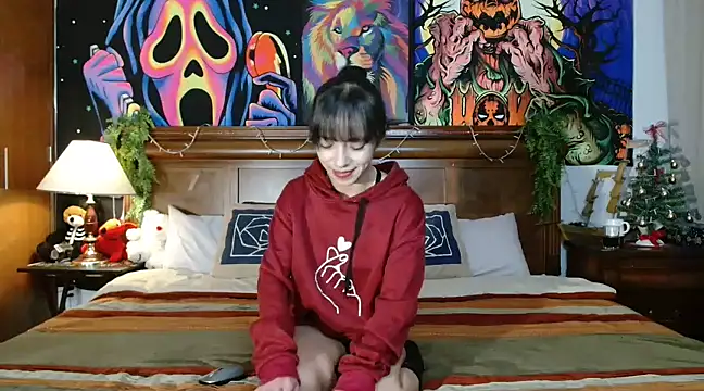 Snapshot of MINI_Petite chatting on December 2024 04:50:02 AM MINI Petite online show from December 2024 04:50:02 AM