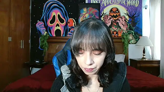 Snapshot of MINI_Petite chatting on January 2025 04:02:02 PM MINI Petite online show from January 2025 04:02:02 PM