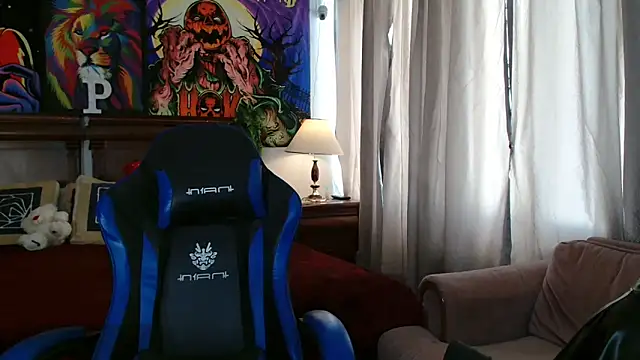 Snapshot of MINI_Petite chatting on January 2025 08:44:01 PM MINI Petite online show from January 2025 08:44:01 PM