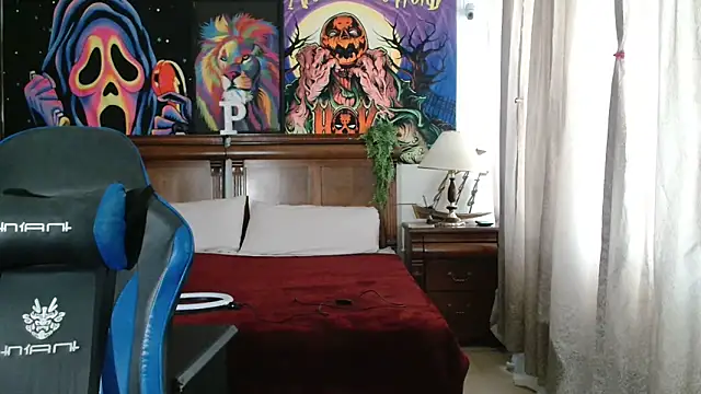 Snapshot of MINI_Petite chatting on February 2025 09:22:01 PM MINI Petite online show from February 2025 09:22:01 PM