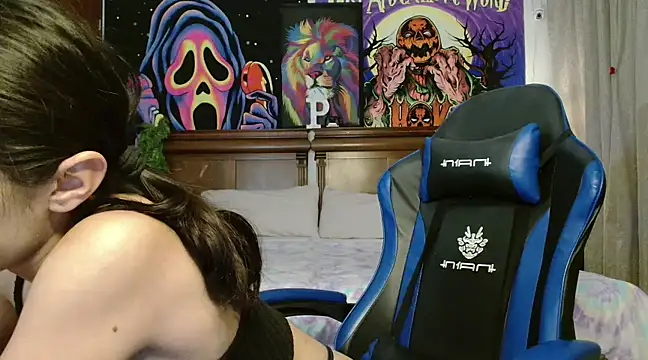 Snapshot of MINI_Petite chatting on February 2025 03:09:02 AM MINI Petite online show from February 2025 03:09:02 AM