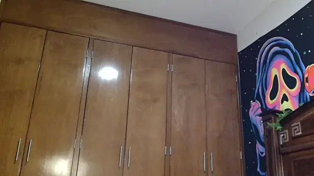 Snapshot of MINI_Petite chatting on September 2025 04:45:02 AM MINI Petite online show from September 2025 04:45:02 AM