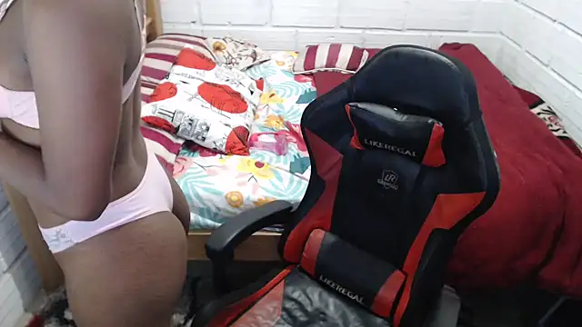 sexyjustin202 online show from December 2024 12:45:02 AM