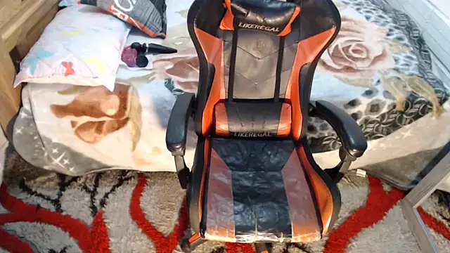 sexyjustin202 online show from November 2025 01:55:01 AM